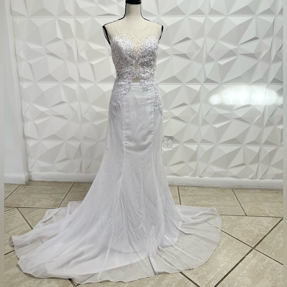 White, floor length, local designer dress - Picture 2 of 7